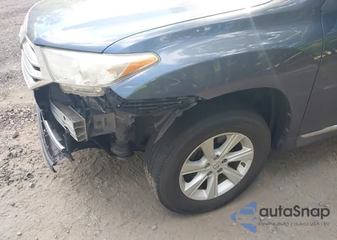 2012 Toyota Highlander Base V6 z USA, uszkodzony, nr VIN 5TDZK3EH7CS070579